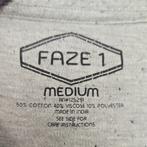 Gray Long Sleeve henley crewneck with waffle Texture - Picture 3 of 5